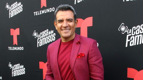 Héctor Sandarti.