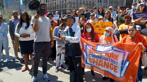 Este jueves líderes de organizaciones civiles tomaron la plaza al frente de la Corte Suprema en el Bajo Manhattan