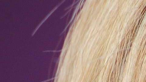 Amanda Bynes posando.