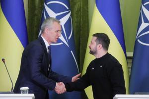 Rumania asegura que la OTAN tomará una decisión sobre Ucrania en los próximos días