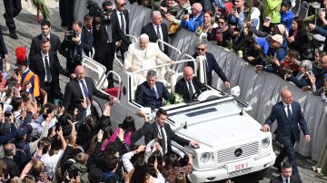Pope Francis celebrates the Holy Mass of Palm Sunday