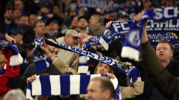 Lamentable: Muere un fanático en pleno juego de Bundeliga entre Schalke 04 y Bayer Leverkusen