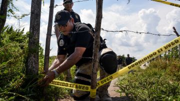 Se suman 26 cuerpos encontradas en fosas clandestinas en México.