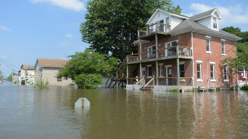 Las alertas sobre las inundaciones ahora se encuentran vigentes para los ríos en el medio oeste superior desde la frontera entre Estados Unidos y Canadá.