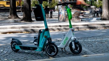 Alrededor de 15,000 e-scooters de alquiler podrían desaparecer del centro de París a fines de agosto