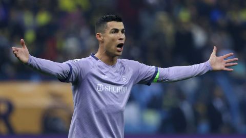 Cristiano Ronaldo mostró su descontento por la actuación dele quipo.