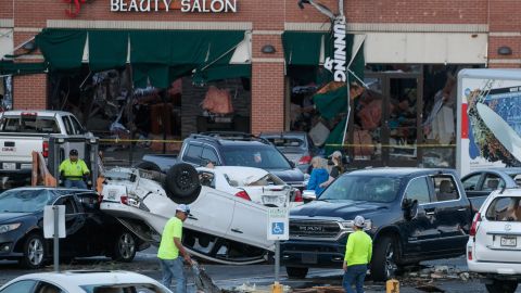 Large Tornado Sweeps Through Little Rock, Arkansas