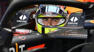 'Checo' Pérez estrenará casco en el GP de México. / Foto: Getty Images