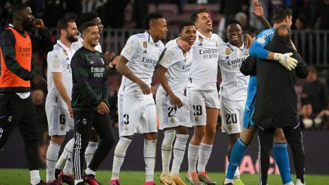 Real Madrid celebra tras el pitazo final del 0-4 ante el FC Barcelona.