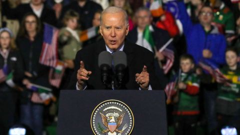 Biden envió este mensaje unas horas después de conocerse que al menos cuatro personas murieron en un tiroteo en Alabama