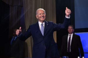 Joe Biden se vanagloria ante las masas a pocas horas de anunciar su campaña para 2024