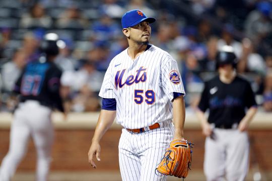 Otro golpe para el pitcheo de los New York Mets: Carlos Carrasco a la lista de lesionados