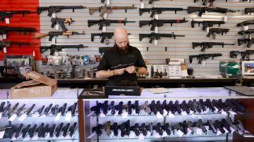 Tienda de venta de armas en Florida.
