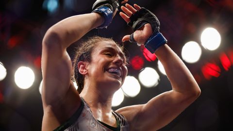 La peleadora de la UFC se ha ganado el cariño de toda la afición mexicana.