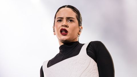 Rosalía quedó encantada con el aguachile de camarón.