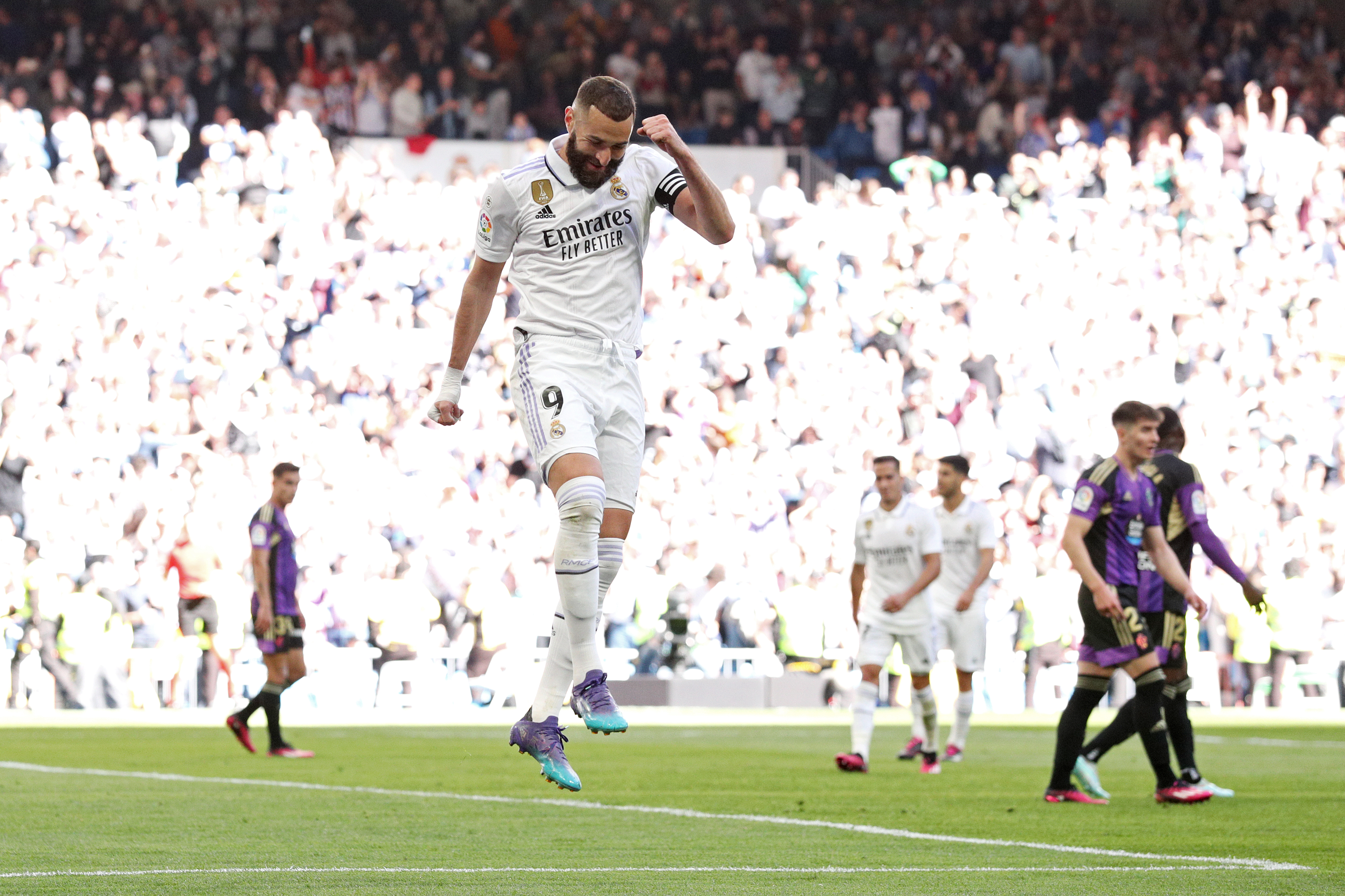 Con Hat-trick De Benzema El Real Madrid Golea Al Valladolid Para ...