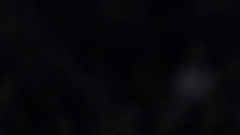 Anthony Davis (L) y LeBron James (R) durante el encuentro ante Memphis Grizzlies.
