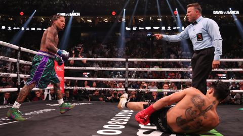 Gervonta Davis noqueó a Ryan García.