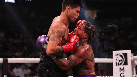 Ryan García cayó noqueado por Gervonta Davis.