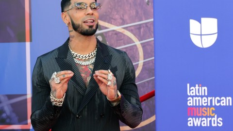 Anuel AA hizo la confesión con Molusco.