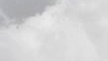 Volcán submarino en erupción frente a la costa de Tonga.