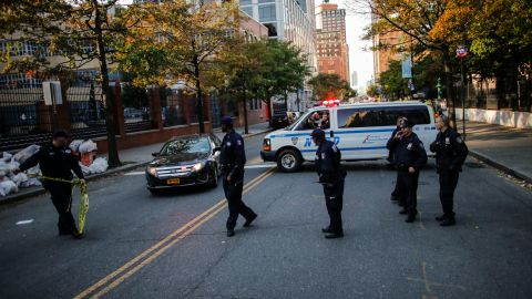 Nadie resultó herido durante el accidente automovilístico, según la policía de Nueva York.