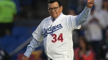 Los Ángeles Dodgers retirarán el número 34 de Fernando Valenzuela.