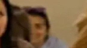 Ambas fueron vistas por última vez viajando en un Honda Accord rojo,