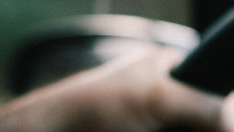 Dormir menos de cinco horas está asociado con un doble de riesgo de sufrir un accidente automovilístico.