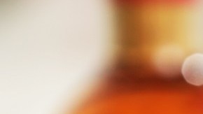 Una agencia de viajes ofrece una cena y una degustación de vinos como parte de una experiencia a 15.5 millas de altura.