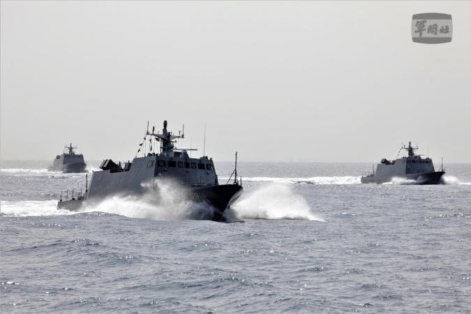 El Ejército de China realizando ejercicios militares en cerca de la Isla de Taiwán.
