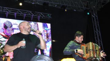 El cantante Lupillo Rivera cambió la estrategia en sus conciertos.