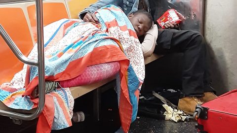 Indigencia y caos en el Metro de NYC.