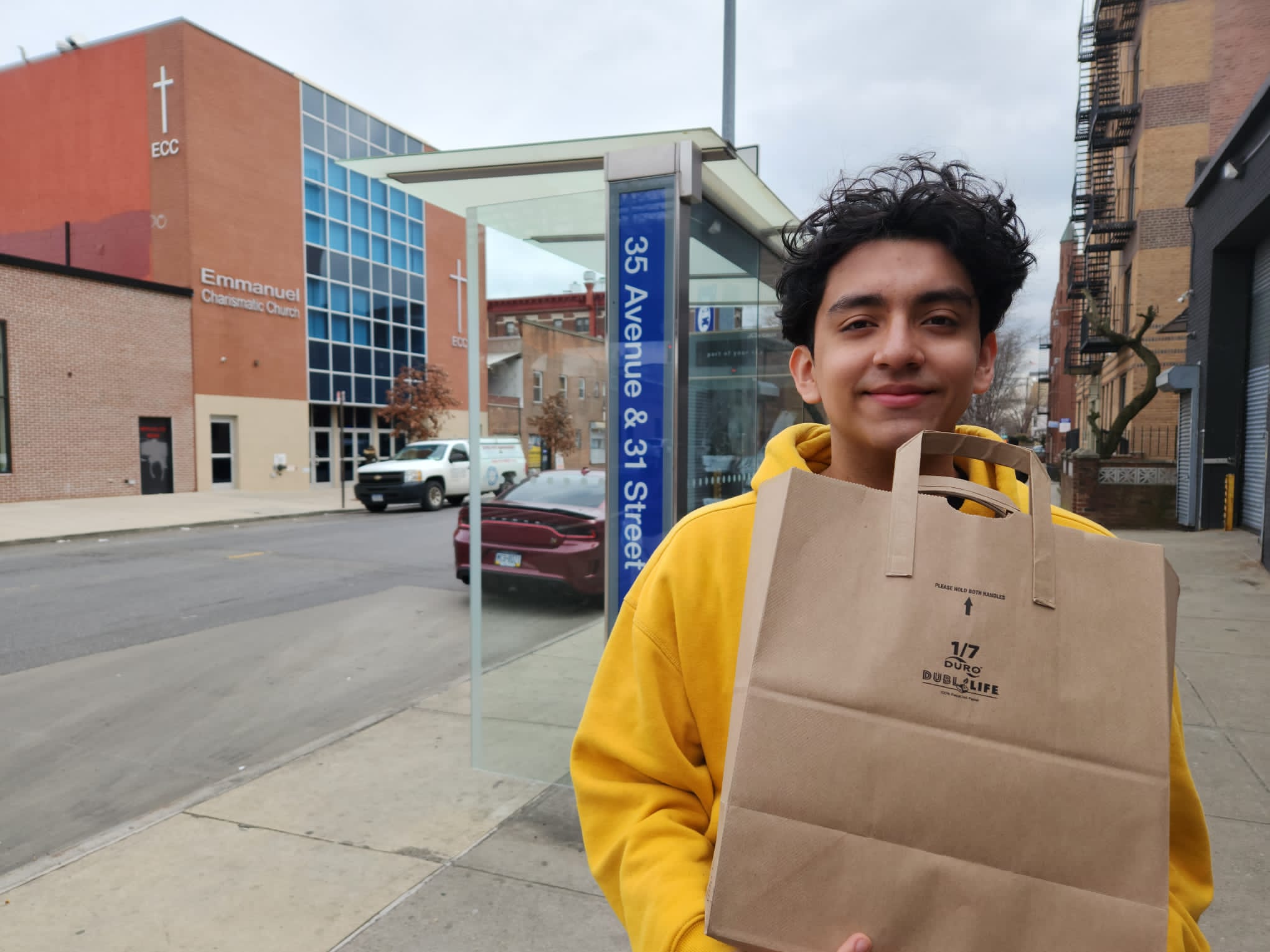 Estudiantes latinos que aspiran llegar a la universidad temen endeudarse y  piden más apoyo financiero - El Diario NY