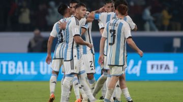 Argentina celebra su primera victoria en el Mundial Sub-20.