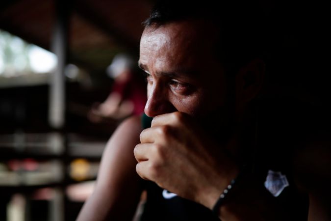 Hartos de los continuos abusos, migrantes abandonan su viaje hacia Estados Unidos.