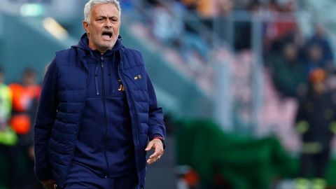 Jose Mourinho en un partido de Serie A entre la Roma y el Bologna