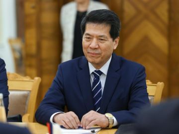 El Representante Especial del Gobierno Chino para Asuntos Euroasiáticos, Li Hui, durante una visita en Moscú.
