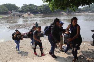 Autoridades de México dieron apoyo humanitario a los inmigrantes secuestrados en la frontera