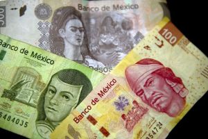 Por qué el "superpeso" mexicano es la moneda más líquida de América Latina y qué tiene que ver esto en su fortaleza frente al dólar