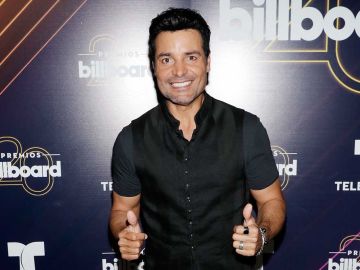 Extenuantes sesiones de trabajo en el gimnasio, le permiten a Chayanne lucir un escultural físico
