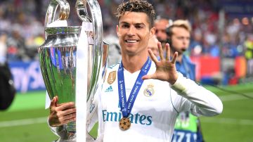 Cristiano Ronaldo celebrando tras ganar su quinta Champions League.