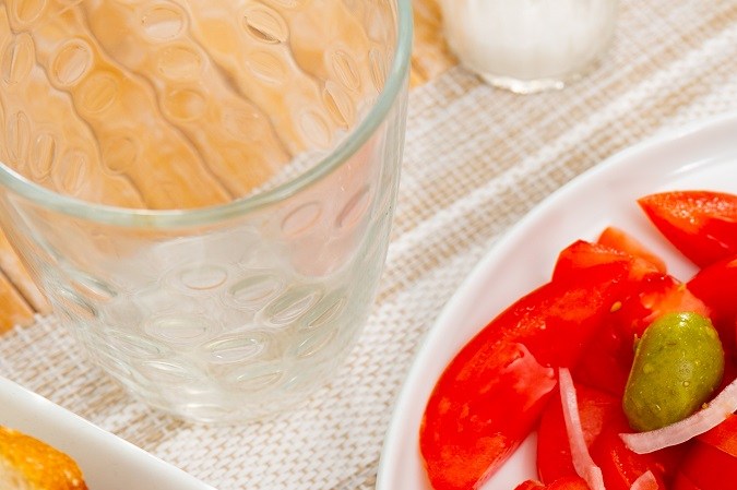 Ensalada de tomate con aguacate