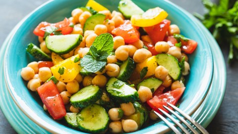 Ensalada de garbanzos y vegetales