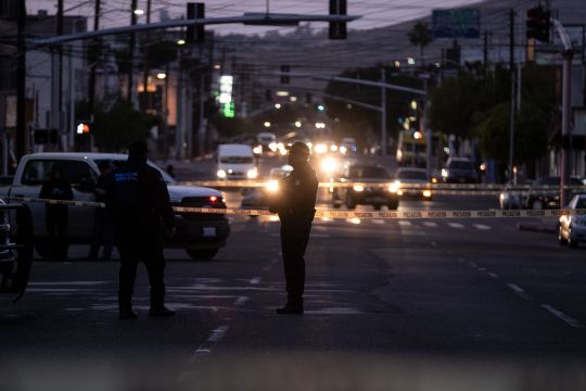 Tres muertos y cinco heridos tras tiroteo entre bandas de motociclistas en Nuevo México