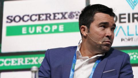 Deco exjugador del FC Barcelona.