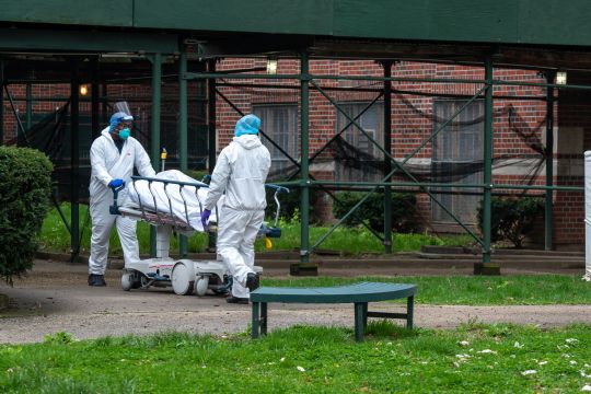 Hospital de Nueva York demanda a ex trabajadora de morgue tras publicar fotos de cadáveres en las redes sociales