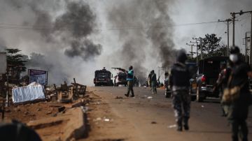 Tochukwu confirmó que los pistoleros "quemaron los cadáveres y sus vehículos,
