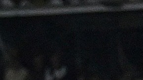 El defensa portugués del Manchester City, Ruben Dias (C), comete una falta contra el delantero francés del Real Madrid, Karim Benzema (4L), para conceder un penalti que definió la semifinal de Champions 2021/22.
