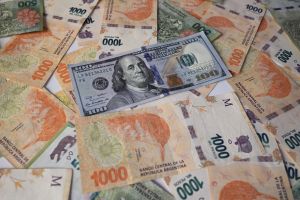 Argentina saca un billete de 2,000 pesos ante la inflación